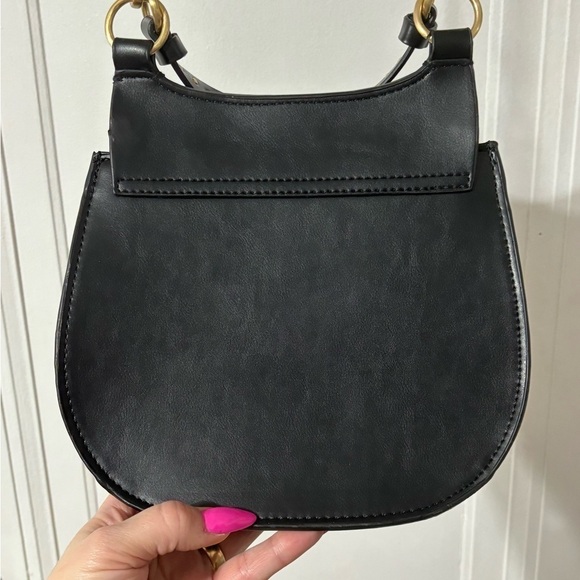 Zara NWOT vegan leather saddle bag black - Picture 4 of 6